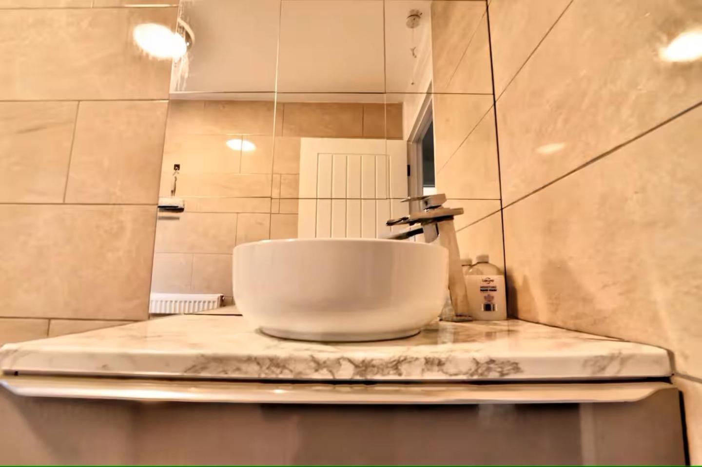 Amazing Beautiful King Size Bedroom 1 - Heybridge  Εξωτερικό φωτογραφία